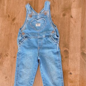 Oshkosh B'gosh Denim Jean Overalls Girls 2T Heart Pocket Vestbak